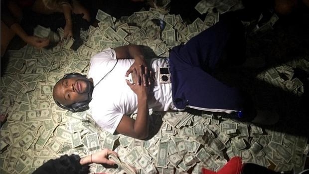 Mayweather-billetes